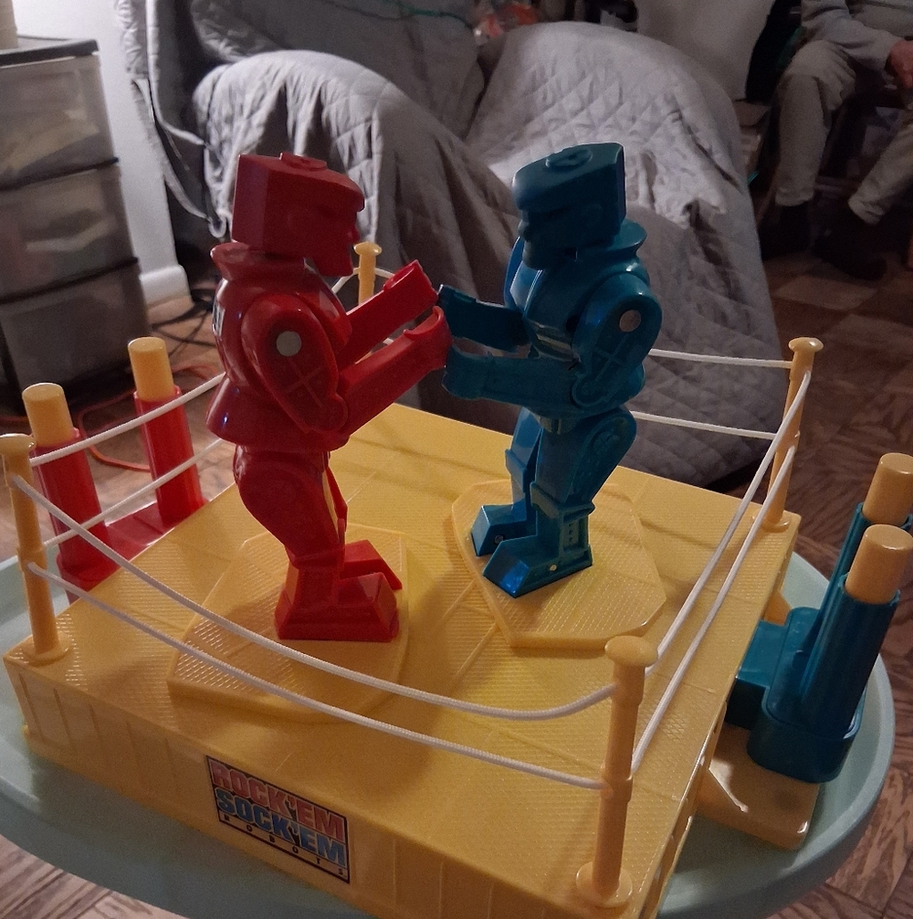 Robots Game - Red and Blue